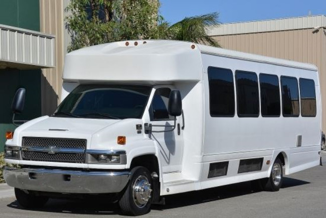 Port Everglades 30 Passenger Charter Bus 